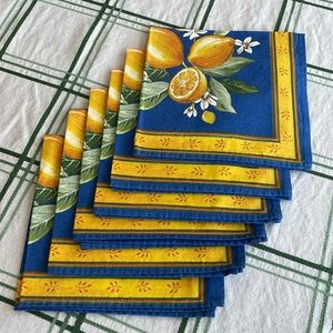 Williams Sonoma - Set of 6 Provence Style Napkins